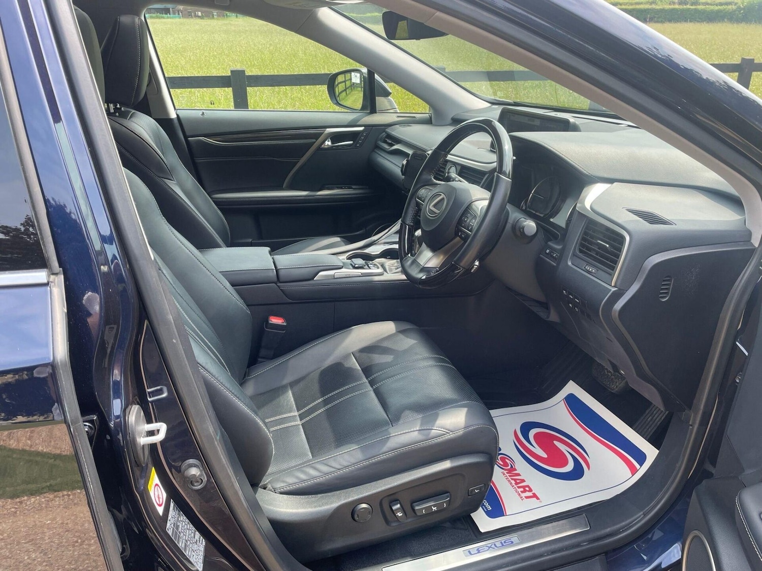 Used Lexus RX 2018 for sale - 76613563: Photo 8