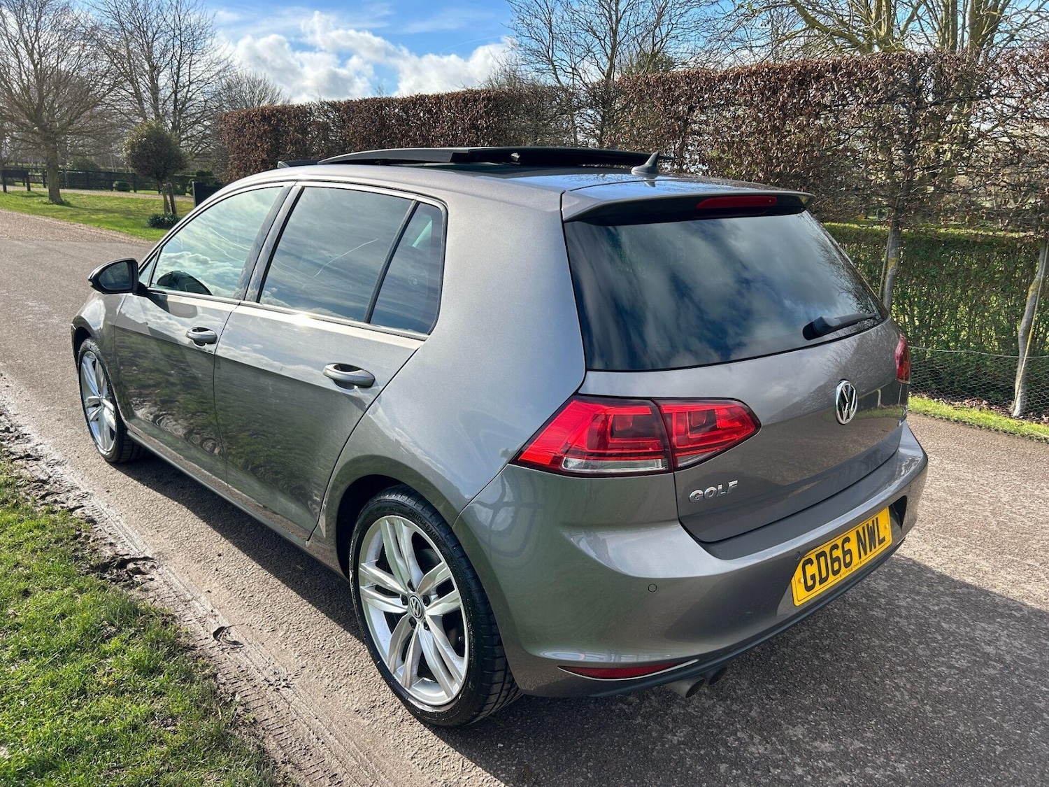 Used Volkswagen Golf 2016 for sale - 77649946: Photo 3