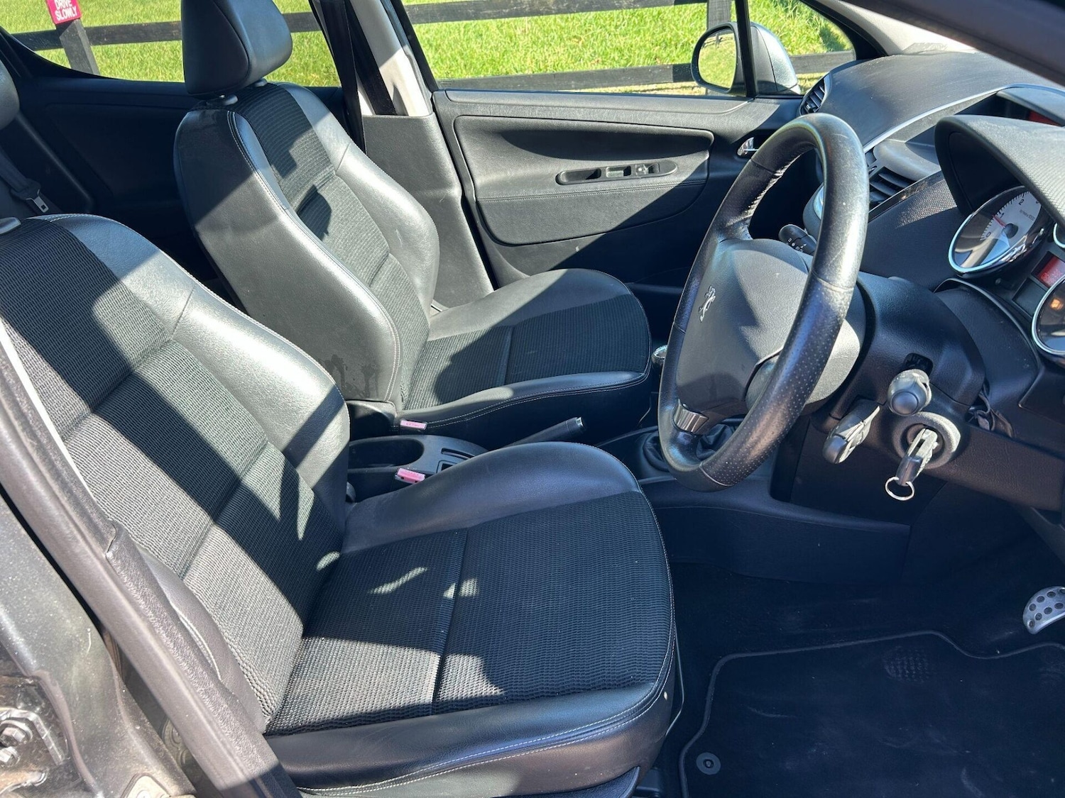 Used Peugeot 207 2012 for sale - 76957102: Photo 11