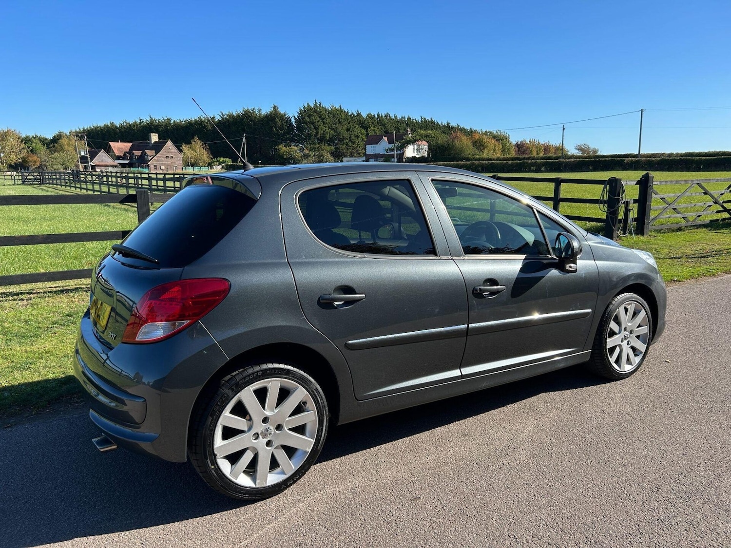 Used Peugeot 207 2012 for sale - 76957102: Photo 18