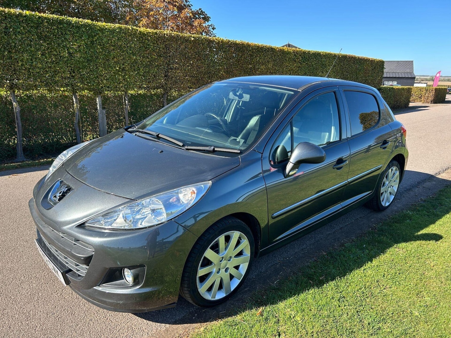 Used Peugeot 207 2012 for sale - 76957102: Photo 2