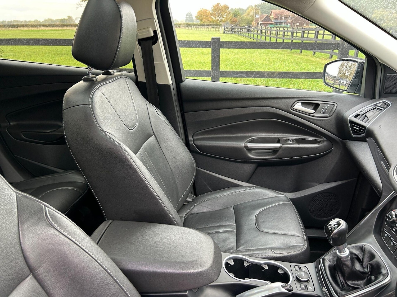 Used Ford Kuga 2015 for sale - 76231408: Photo 14