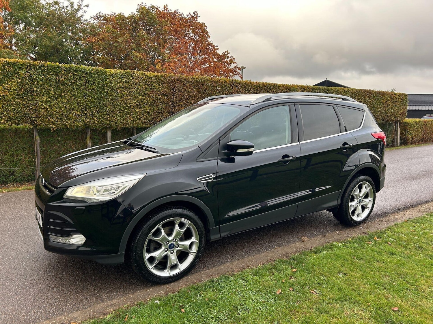 Used Ford Kuga 2015 for sale - 76231408: Photo 2