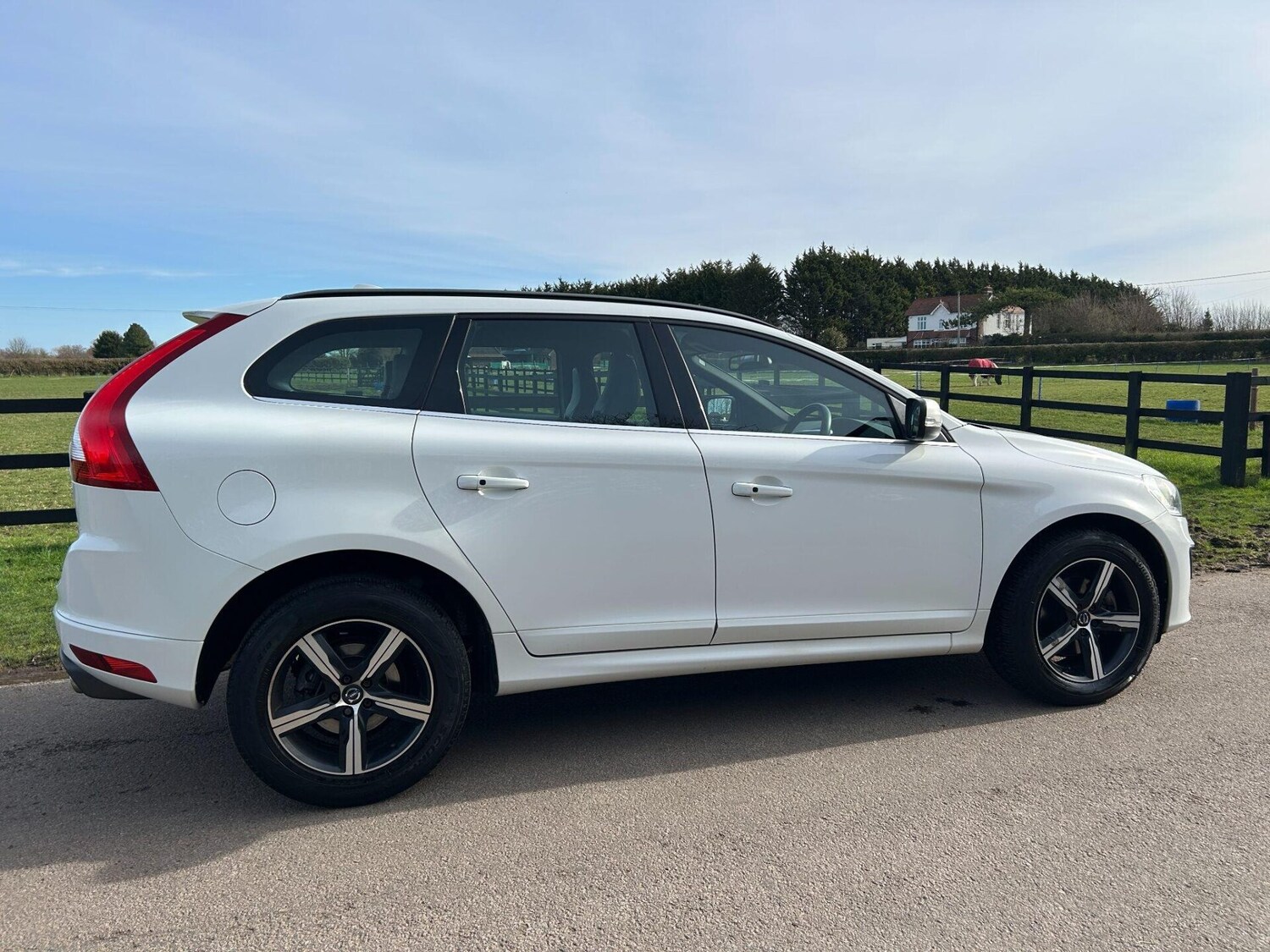 Used Volvo XC60 2017 for sale - 77578289: Photo 22