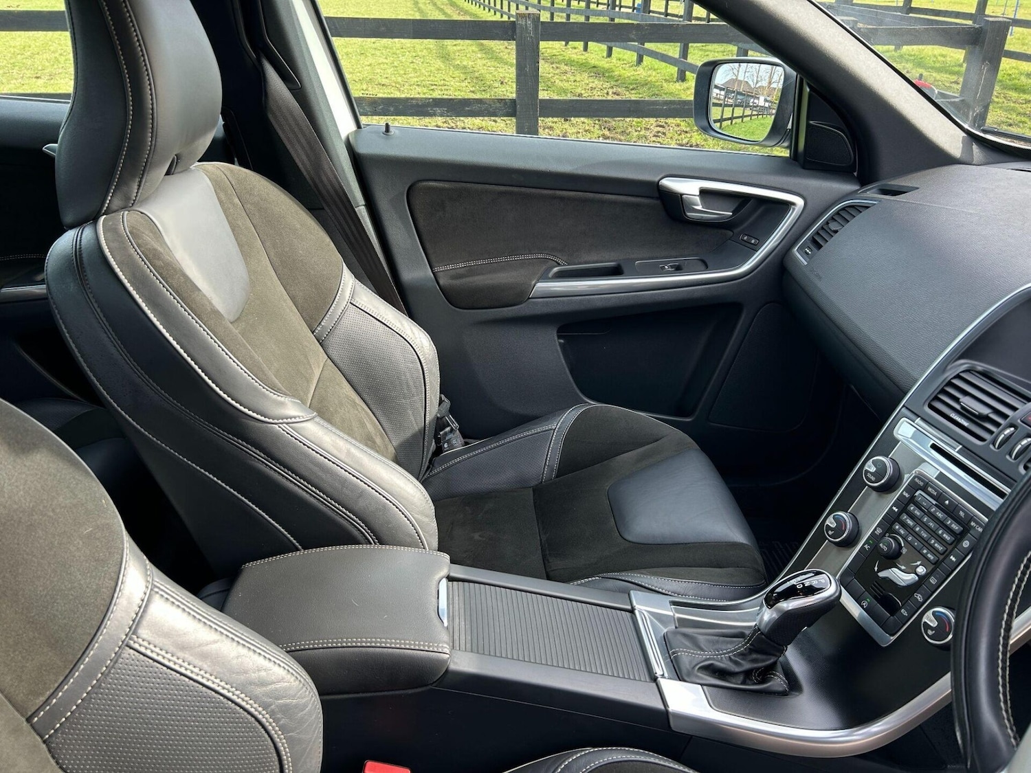 Used Volvo XC60 2017 for sale - 77578289: Photo 28