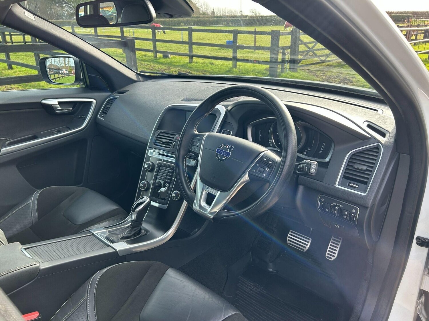 Used Volvo XC60 2017 for sale - 77578289: Photo 31