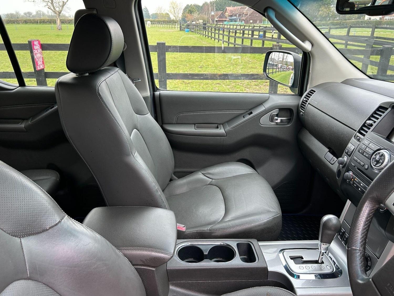 Used Nissan Navara 2013 for sale - 77979913: Photo 11