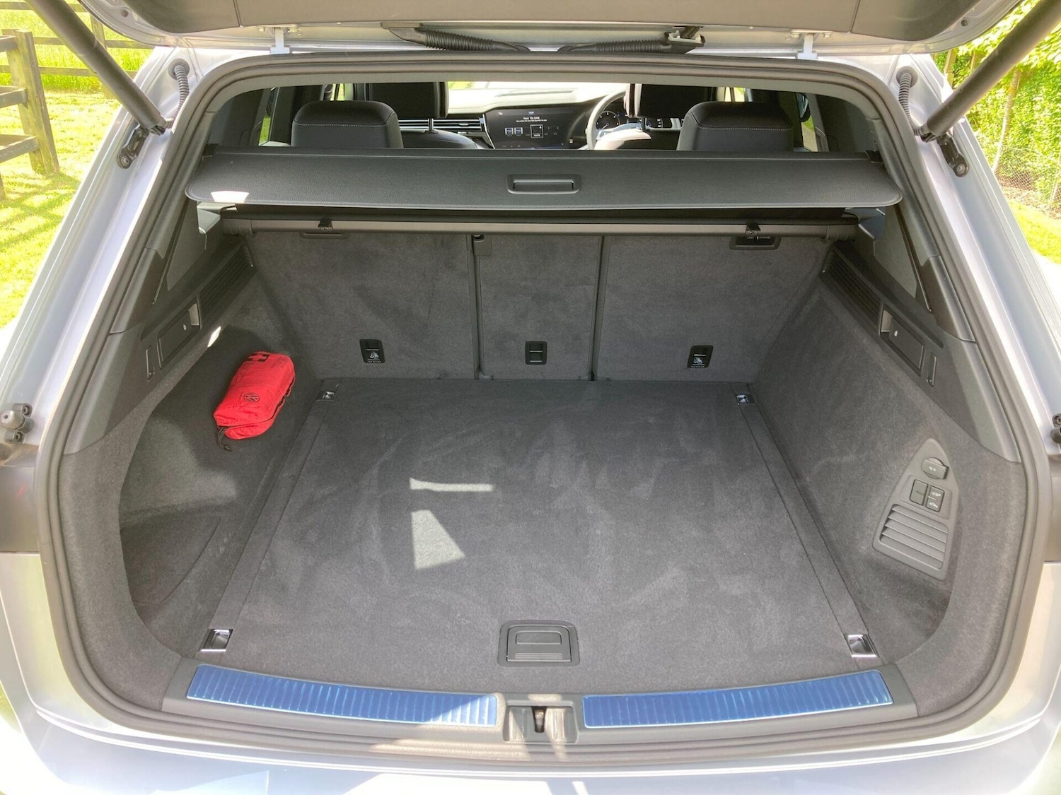 Used Volkswagen Touareg 2020 for sale - 77931028: Photo 14