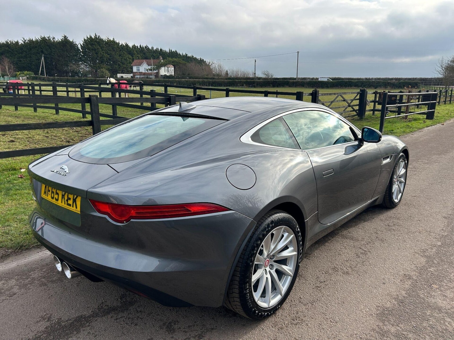 Used Jaguar F-Type 2015 for sale - 77168666: Photo 11