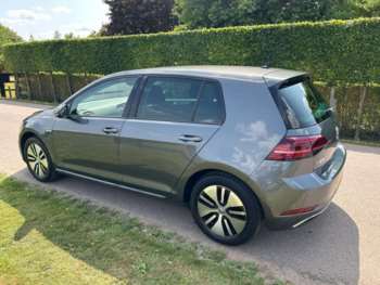 Used Volkswagen Golf 2019 for sale - 74928490: Photo
