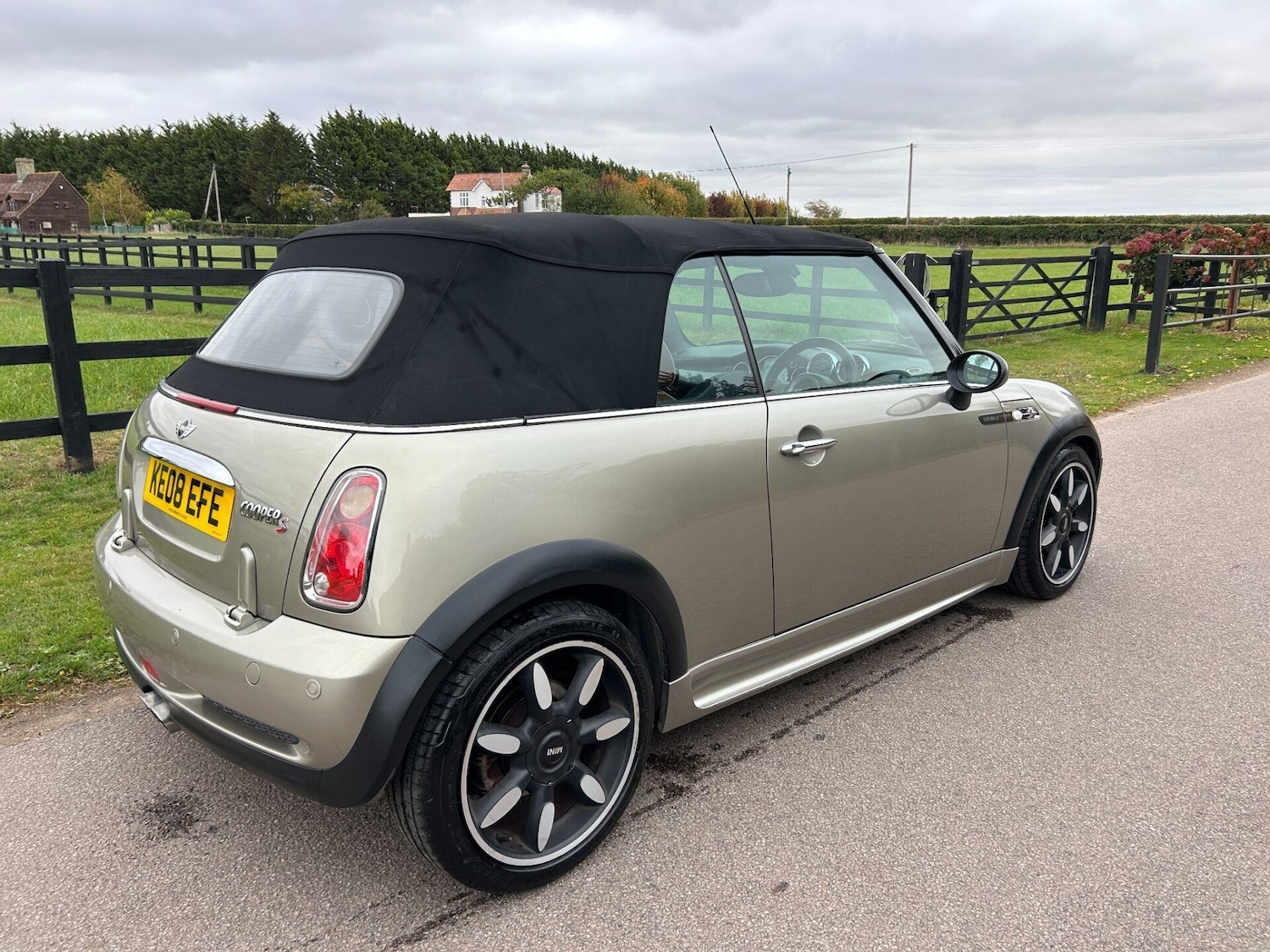 Used MINI Convertible 2008 for sale - 76218962: Photo 19