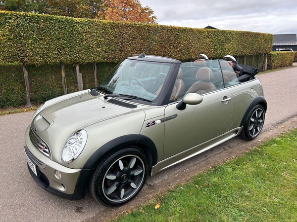 Used MINI Convertible 2008 for sale - 76218962: Photo 2