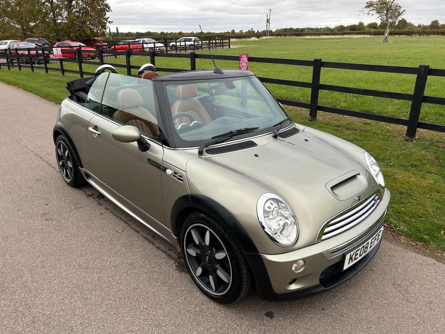Used MINI Convertible 2008 for sale - 76218962: Photo 3