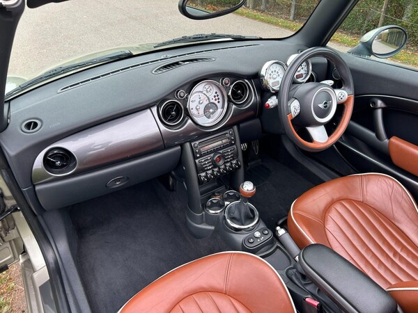 Used MINI Convertible 2008 for sale - 76218962: Photo 6