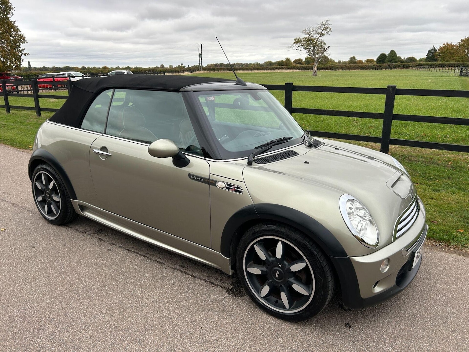 Used MINI Convertible 2008 for sale - 76985188: Photo 27