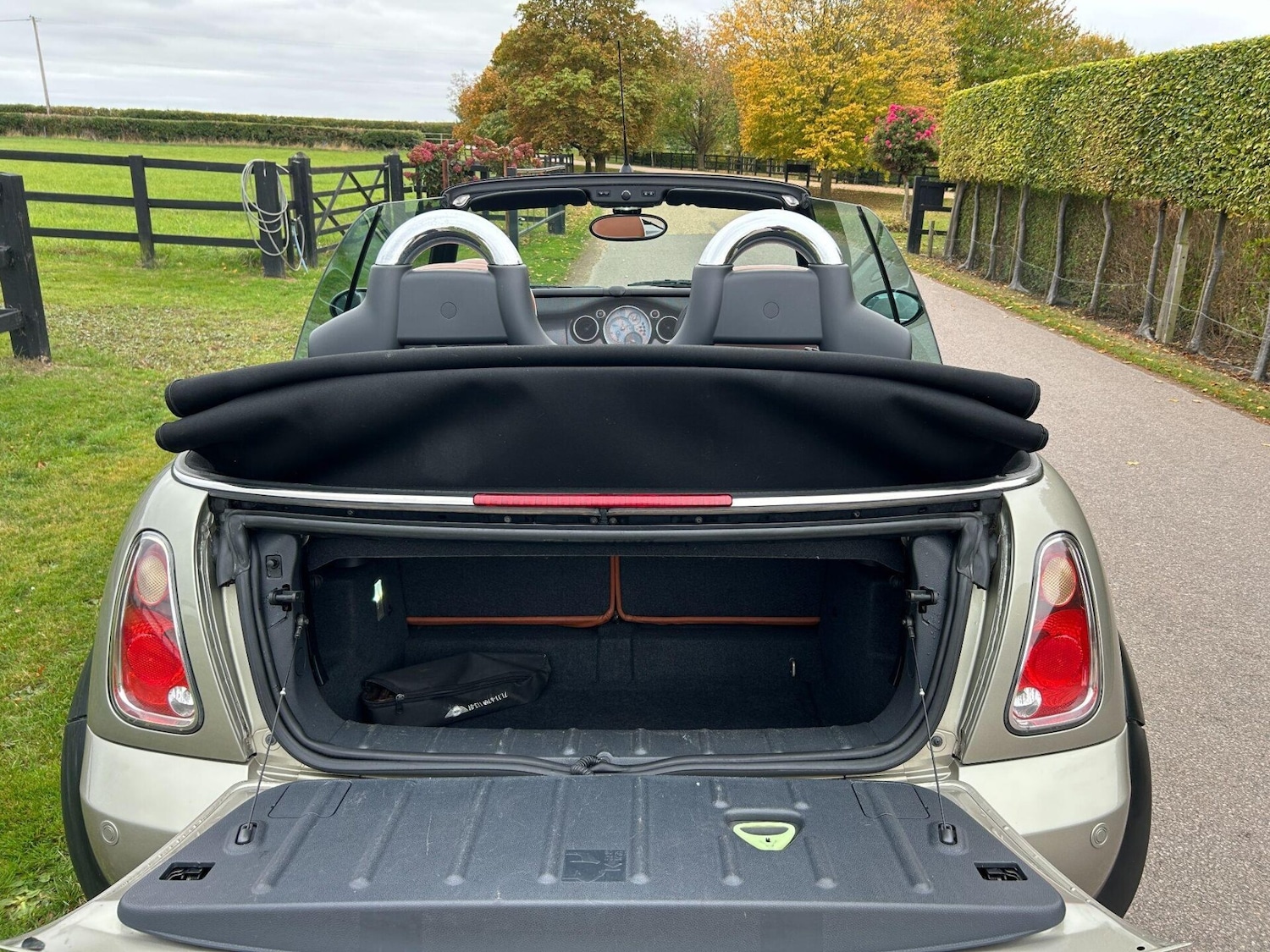 Used MINI Convertible 2008 for sale - 76985188: Photo 5