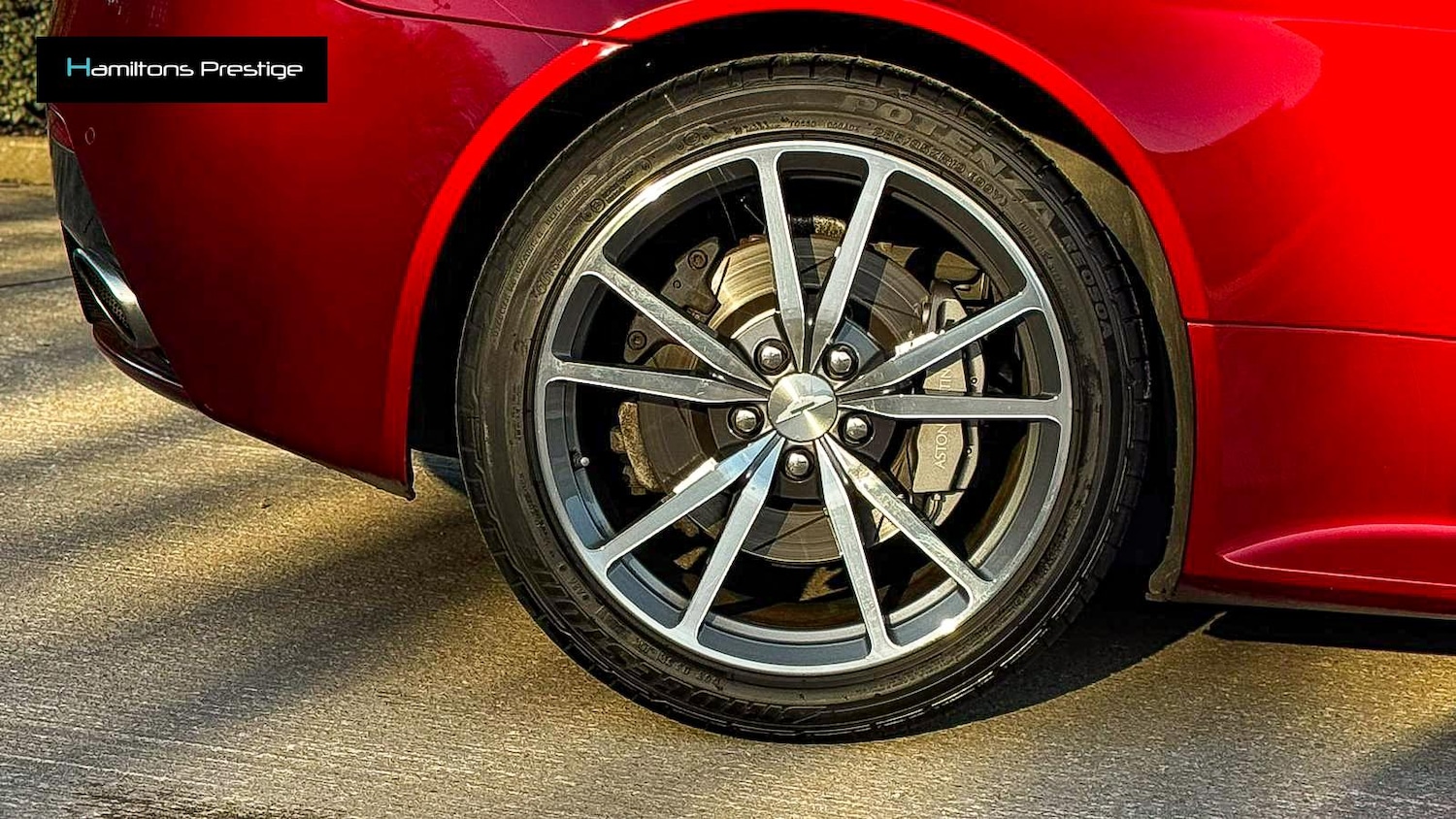 Used Aston Martin Vantage 2015 for sale - 77672848: Photo 11