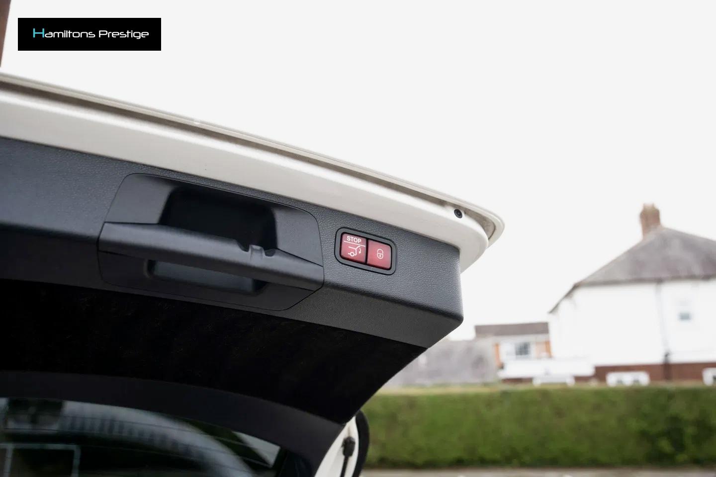 Used Mercedes-Benz E Class 2017 for sale - 76662886: Photo 46