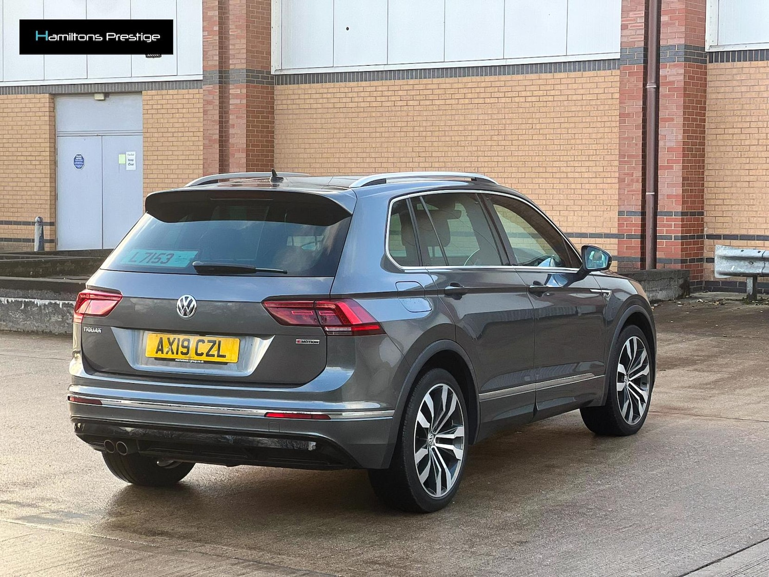 Used Volkswagen Tiguan 2019 for sale - 76885268: Photo 11