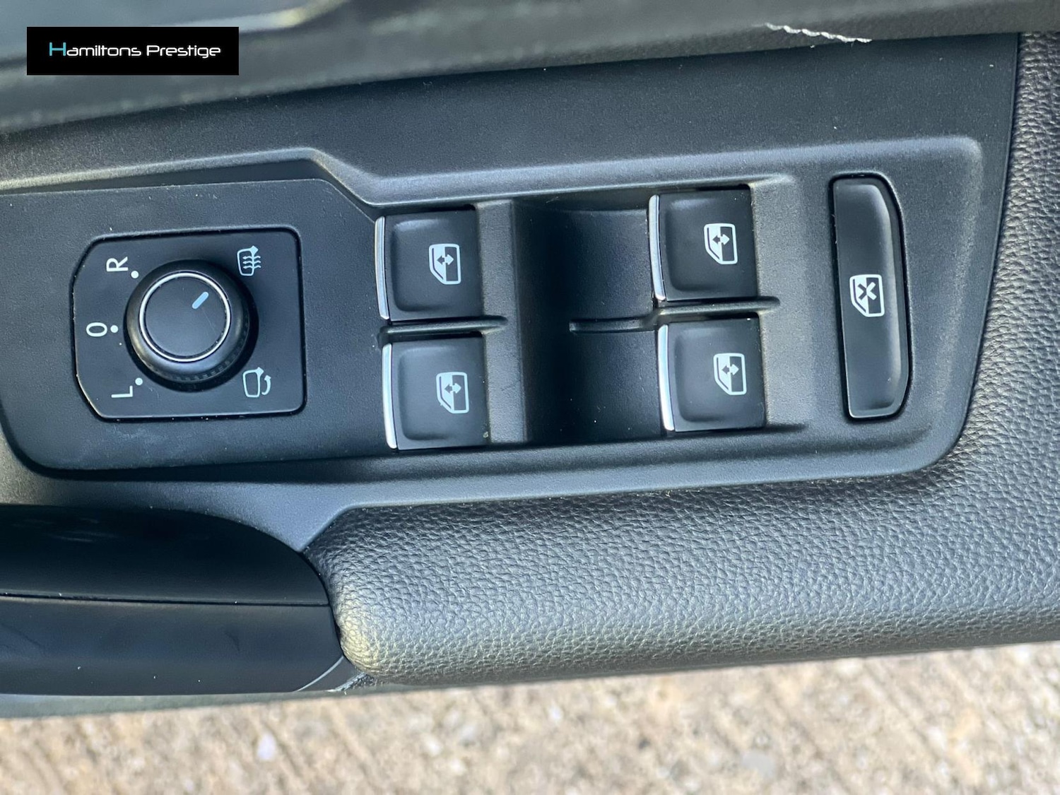 Used Volkswagen Tiguan 2019 for sale - 76885268: Photo 23