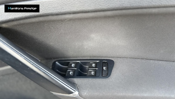 Used Volkswagen Golf 2015 for sale - 76177207: Photo 23