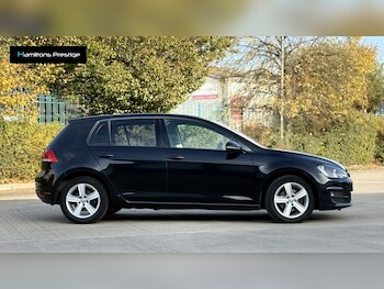 Used Volkswagen Golf 2015 for sale - 76177207: Photo 2