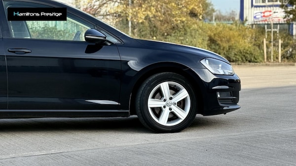 Used Volkswagen Golf 2015 for sale - 76177207: Photo 5