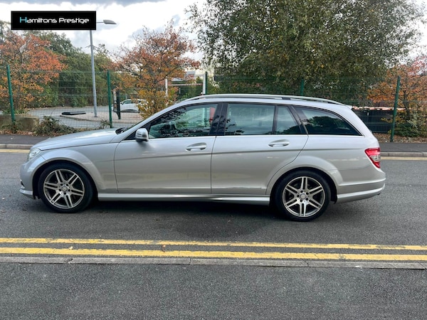 Used Mercedes-Benz C-Class 2009 for sale - 76108330: Photo 2