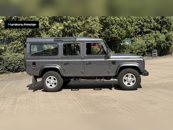 Used Land Rover Defender 110 2015 for sale - 79031955: Photo