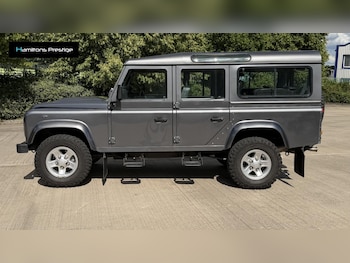 Used Land Rover Defender 110 2015 for sale - 79031955: Photo