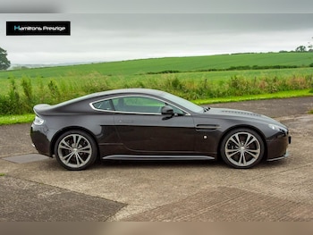 Used Aston Martin Vantage 2011 for sale - 79322477: Photo