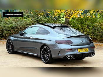 Used Mercedes-Benz C Class 2019 for sale - 76306122: Photo 2