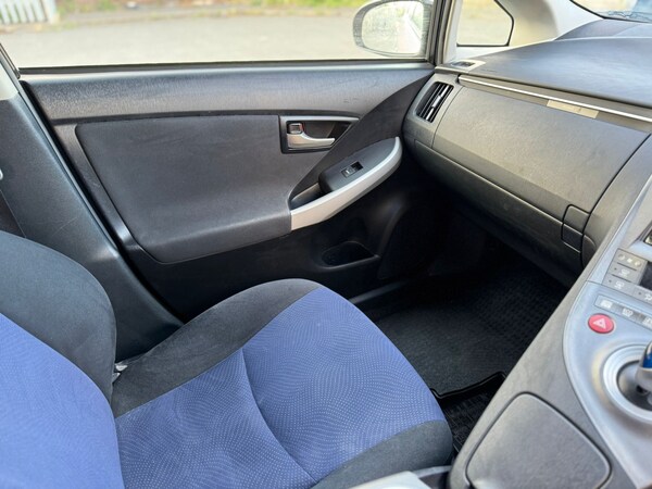 Used Toyota Prius 2025 for sale - 75038829: Photo 16