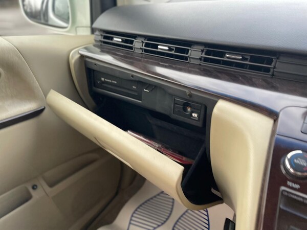 Used Nissan Elgrand for sale - 75034889: Photo 43
