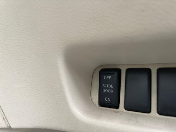 Used Nissan Elgrand for sale - 75034889: Photo 48