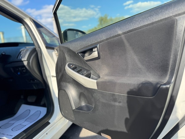 Used Toyota Prius for sale - 75038342: Photo 18