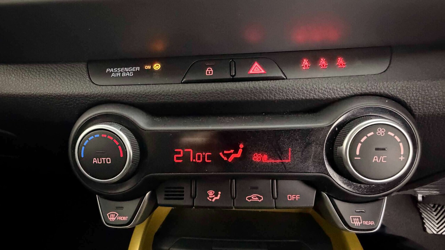 Used Kia Stonic for sale - 77862353: Photo 17