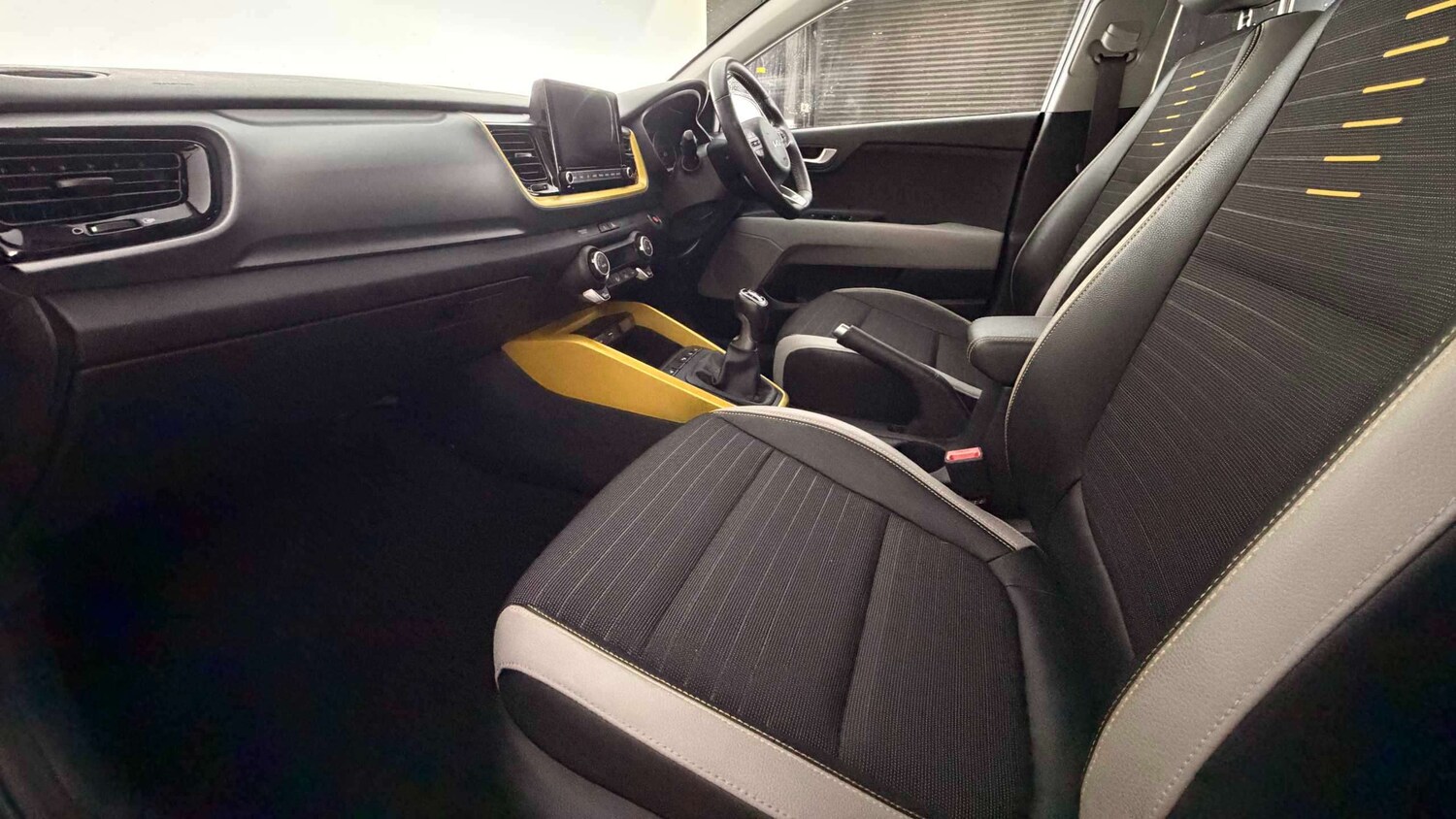 Used Kia Stonic for sale - 77862353: Photo 24