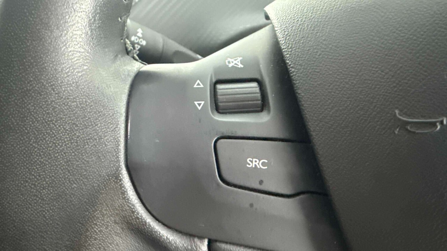 Used Peugeot 208 2018 for sale - 78187960: Photo 12