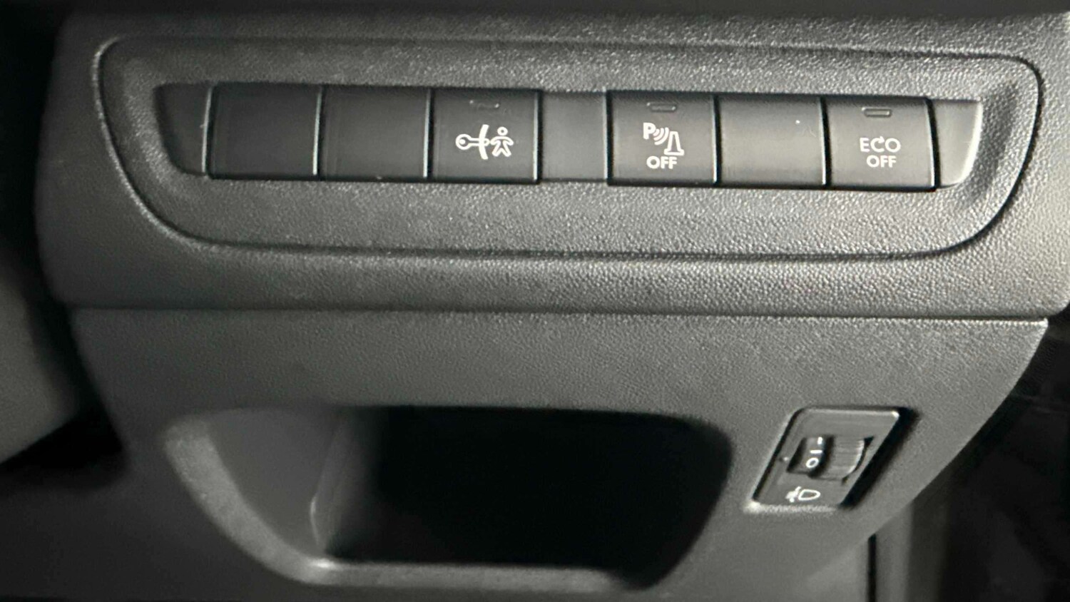 Used Peugeot 208 2018 for sale - 78187960: Photo 18