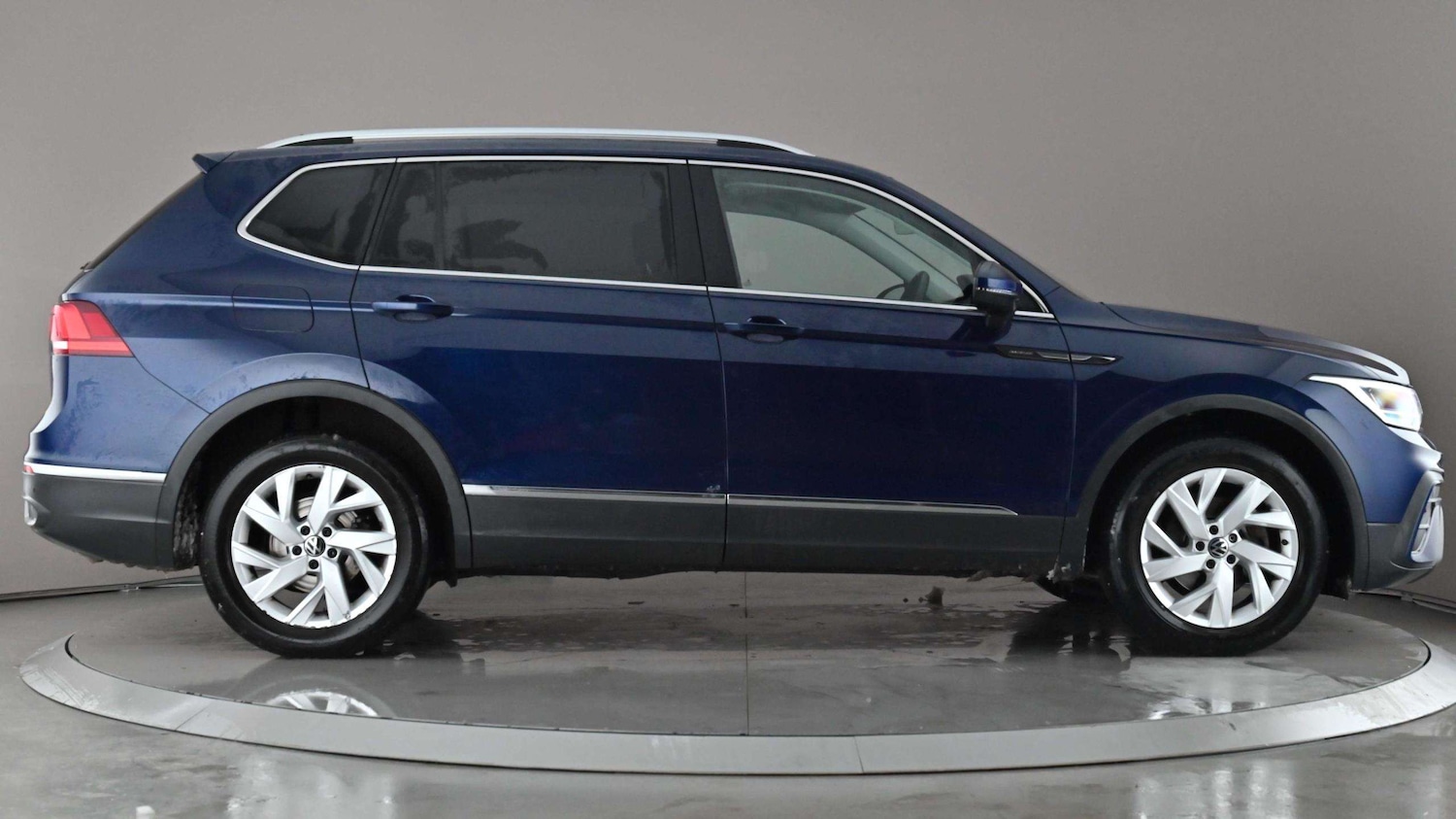 Used Volkswagen Tiguan Allspace for sale - 77857362: Photo 2