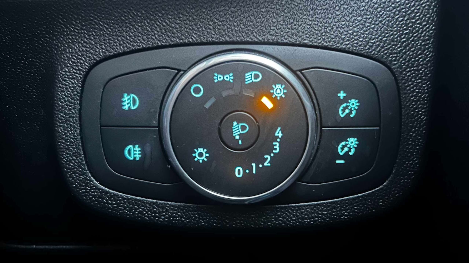 Used Ford Fiesta 2017 for sale - 77857060: Photo 20