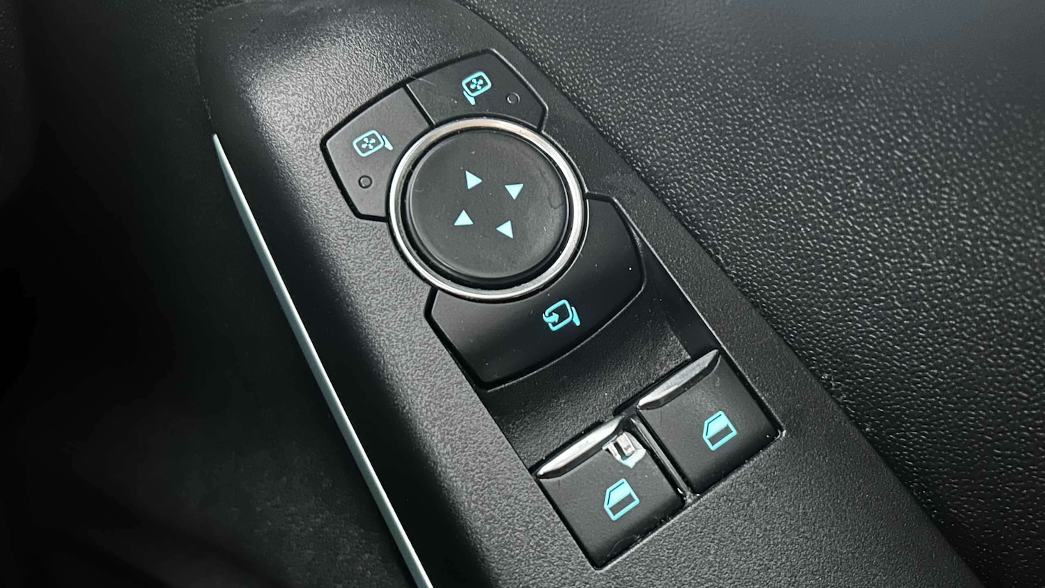 Used Ford Fiesta 2017 for sale - 77857060: Photo 21