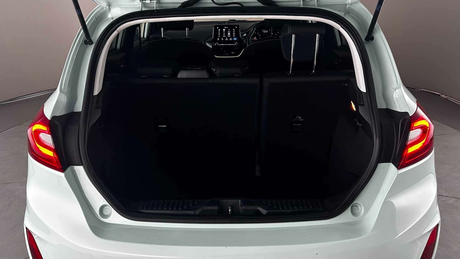 Used Ford Fiesta 2017 for sale - 77857060: Photo 25