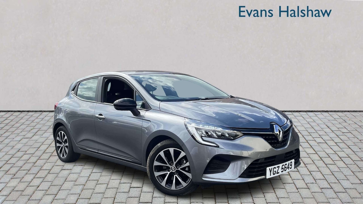 Used Renault Clio 2023 for sale - 78089515: Photo 2