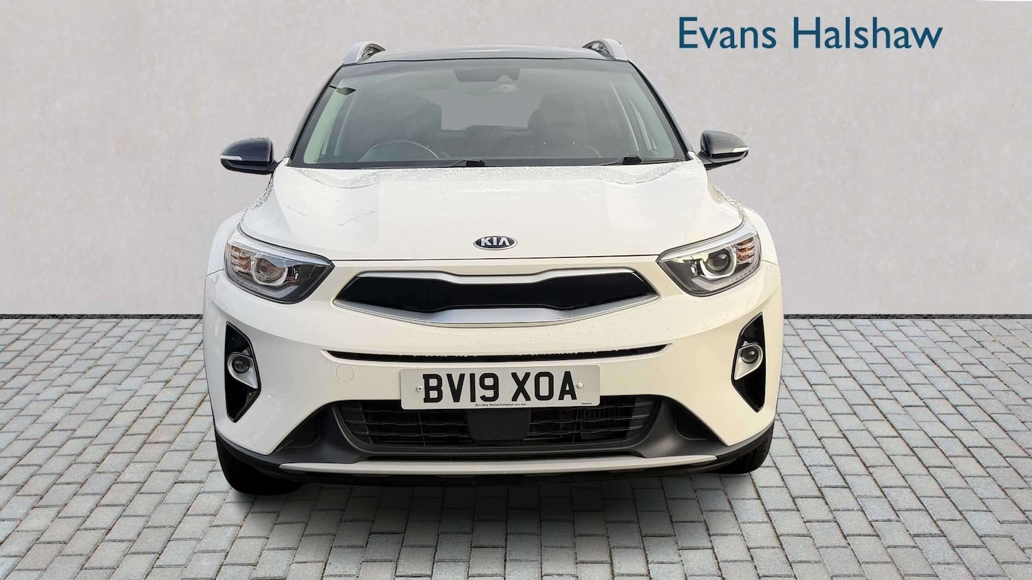 Used Kia Stonic 2019 for sale - 78060260: Photo 2