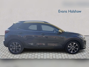 Used Kia Stonic 2023 for sale - 78407346: Photo