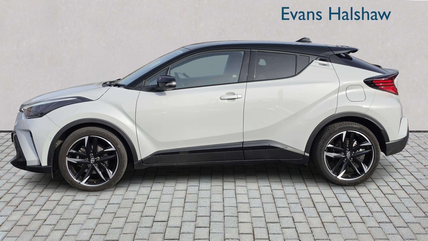 Used Toyota C-HR 2023 for sale - 77979540: Photo 3
