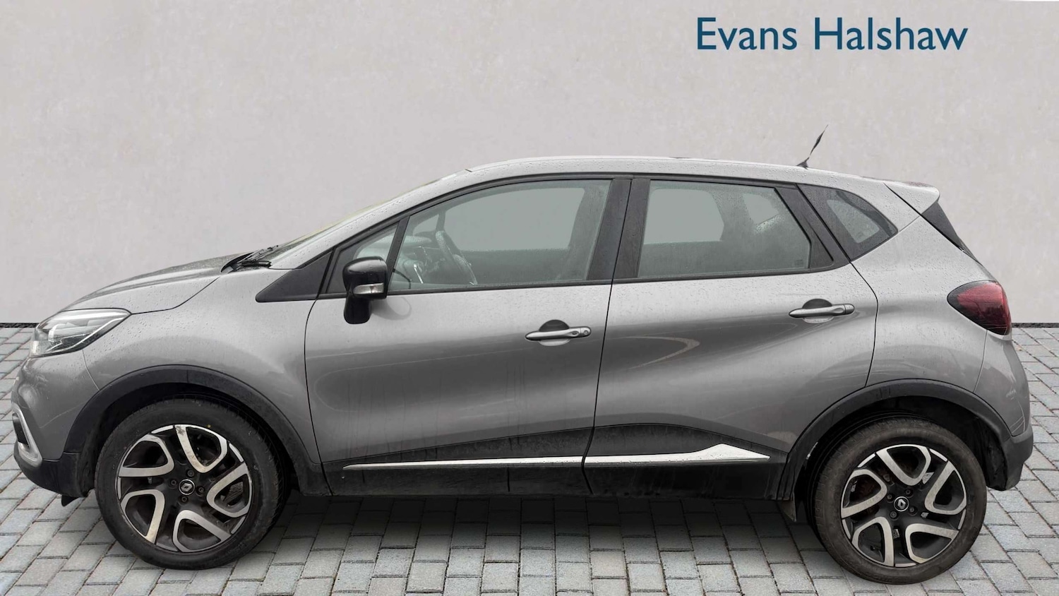 Used Renault Captur 2017 for sale - 77886168: Photo 4