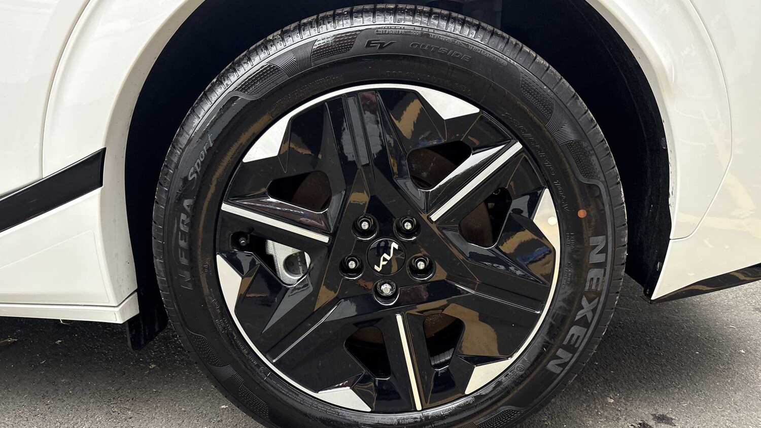 Used Kia EV6 for sale - 77860624: Photo 17